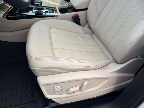 Used 2023 Audi Q5 2.0T Premium w/ Convenience Package AWD/4WD image 19