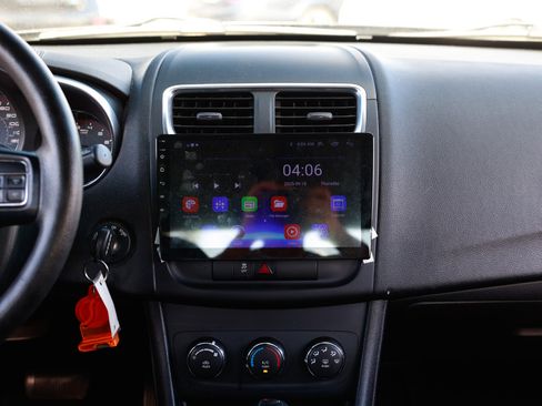 Used 2014 Dodge Avenger SE image 34