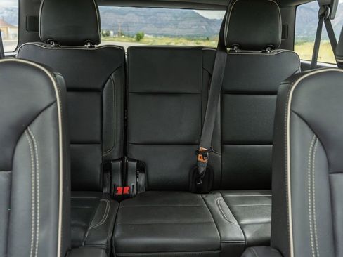 Used 2022 GMC Yukon XL SLT w/ SLT Premium Package AWD/4WD image 23
