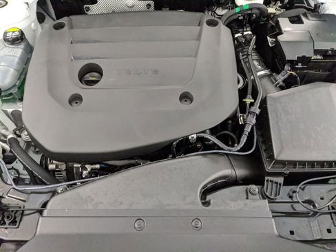 Used 2023 Volvo XC40 B5 Ultimate w/ Climate Package image 22