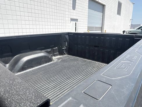Used 2025 GMC Sierra 1500 SLT AWD/4WD image 32