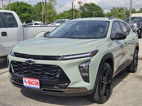 New 2026 Chevrolet Trax ACTIV FWD image 1