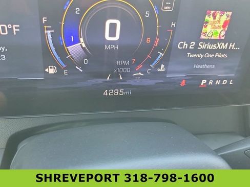 Certified 2025 Chevrolet Traverse LT w/ Midnight/Sport Edition FWD image 12