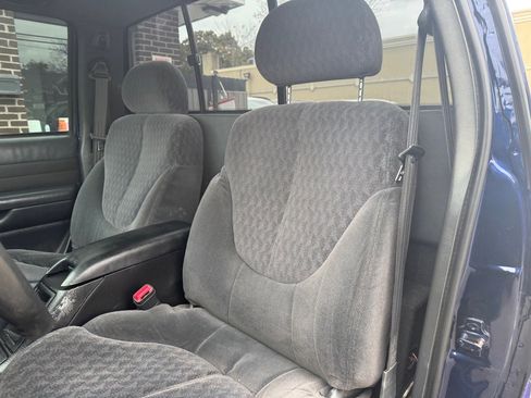 Used 2003 Chevrolet S10 Pickup LS w/ LS Preferred Equipment Group image 13