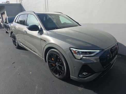 Used 2023 Audi e-tron Chronos w/ Chronos Package image 3