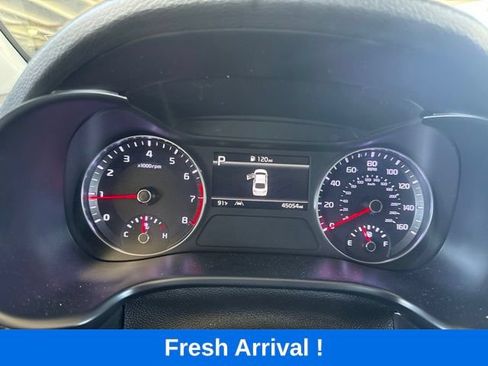 Used 2024 Kia Forte LXS FWD image 5