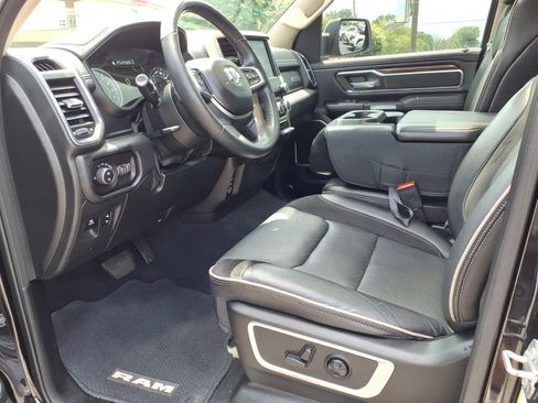 Used 2019 RAM 1500 Laramie AWD/4WD image 14