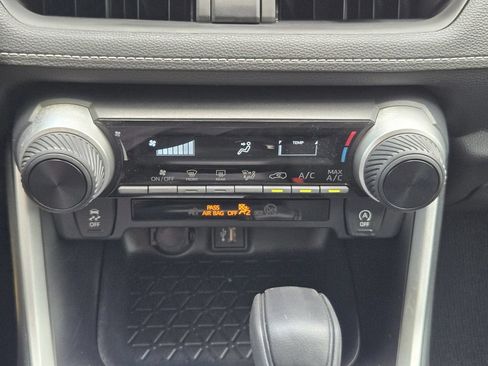 Used 2024 Toyota RAV4 LE FWD image 13