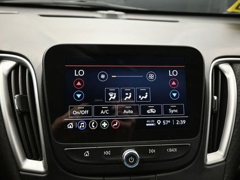 Used 2024 Chevrolet Malibu LT FWD image 24