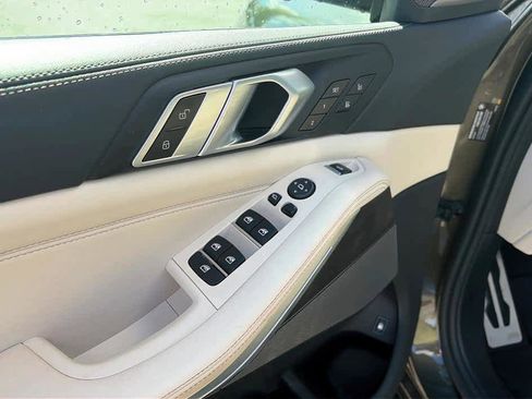 Used 2024 BMW X5 xDrive50e w/ Executive Package AWD/4WD image 10