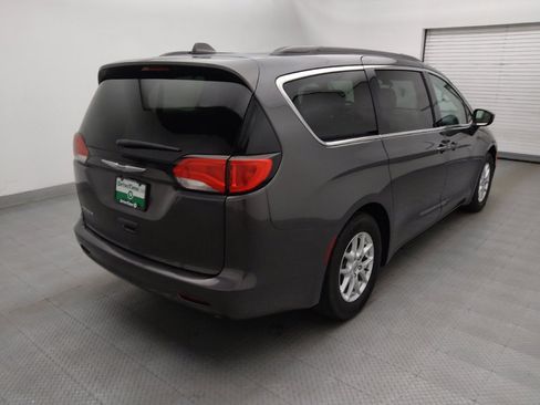 Used 2021 Chrysler Voyager Lxi FWD image 9