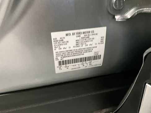 Used 2022 Ford Explorer XLT AWD/4WD image 27