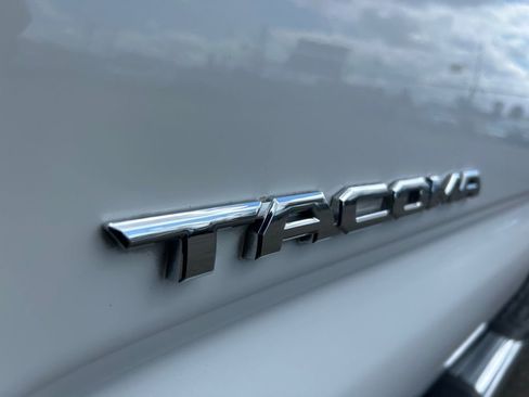 Used 2022 Toyota Tacoma SR5 RWD image 34