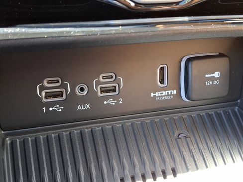 New 2026 Jeep Grand Cherokee L Summit w/ Advanced Protech Group IV AWD/4WD image 16