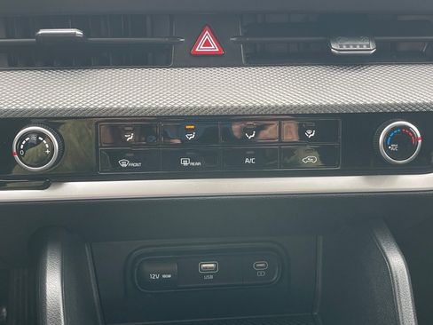 Used 2023 Kia Sportage LX image 33