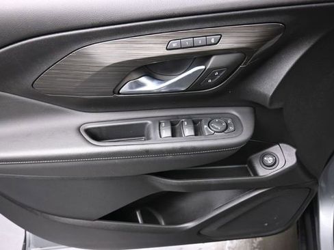 Used 2023 GMC Terrain SLT w/ Tech Package FWD image 13