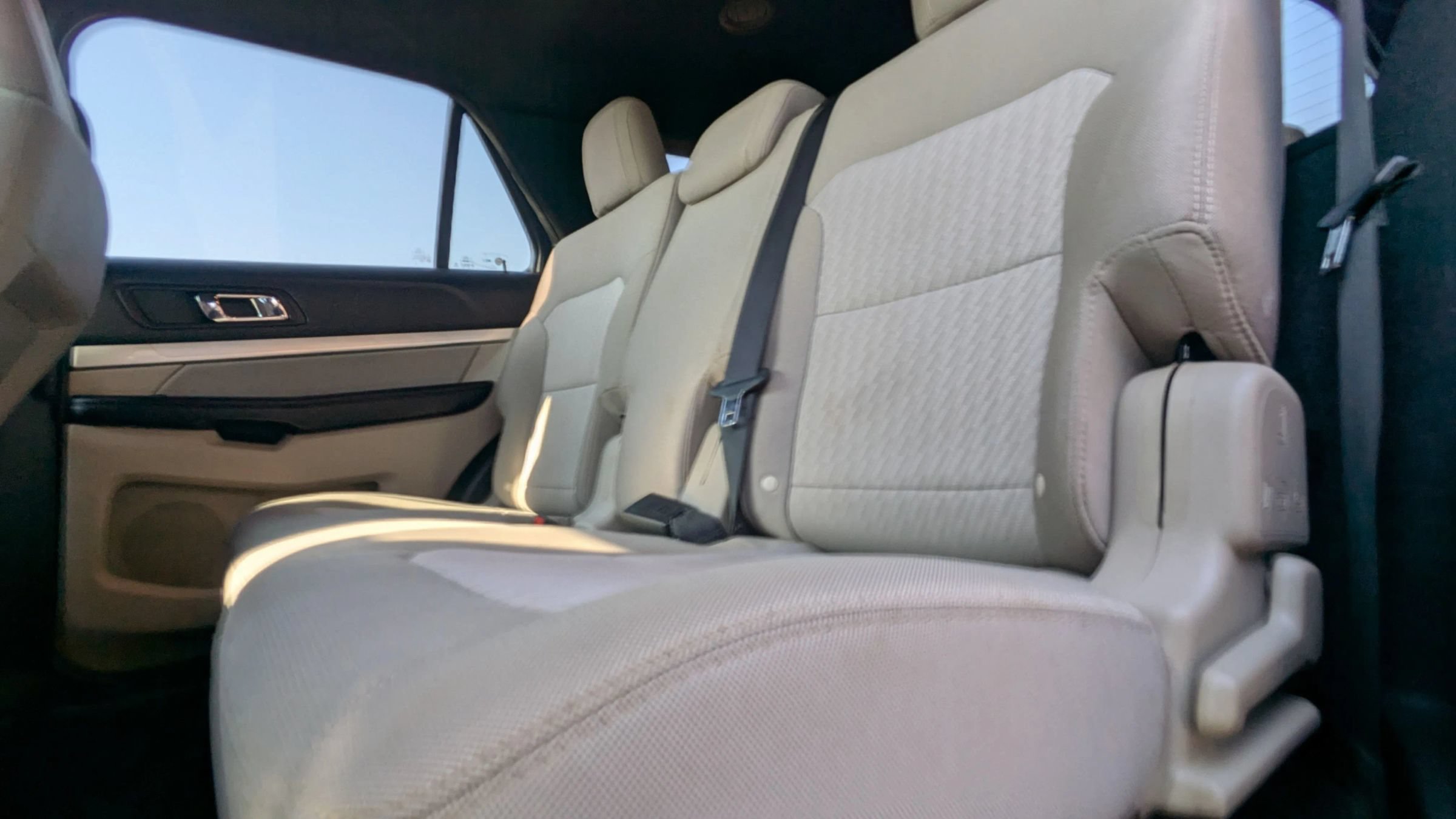 Used 2018 Ford Explorer FWD image 12