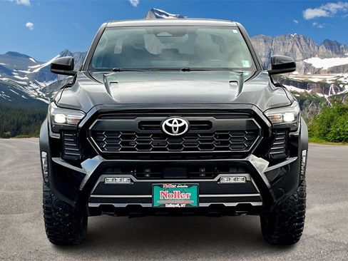 Used 2024 Toyota Tacoma TRD Off-Road image 3