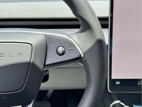 Used 2025 Tesla Model 3 Long Range RWD image 18