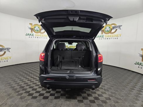 Certified 2019 GMC Acadia SLT w/ Black Edition FWD image 32