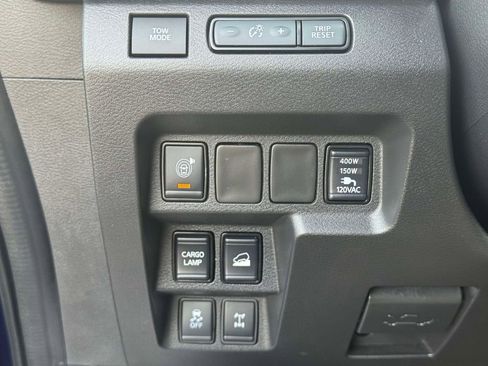 Used 2023 Nissan Frontier PRO-4X w/ Pro Convenience Package AWD/4WD image 19