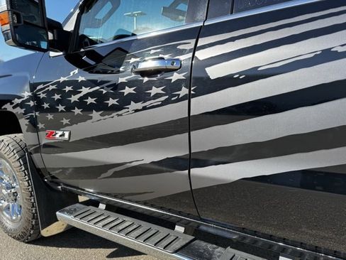 Used 2019 Chevrolet Silverado 3500 LTZ w/ Duramax Plus Package image 10