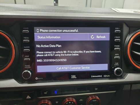 Used 2022 Toyota Tacoma TRD Sport image 9