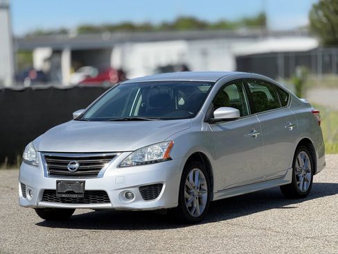 Used 2014 Nissan Sentra SR w/ SR Driver Package image 6