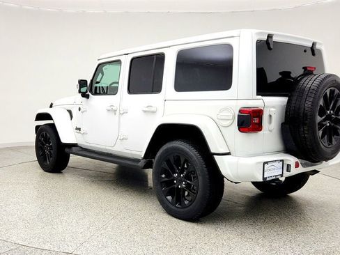 Used 2022 Jeep Wrangler Unlimited Sahara AWD/4WD image 7