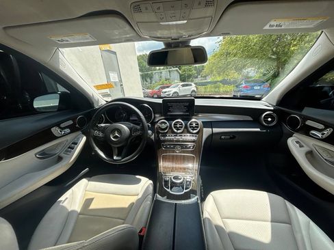 Used 2017 Mercedes-Benz C 300 4MATIC Sedan image 21
