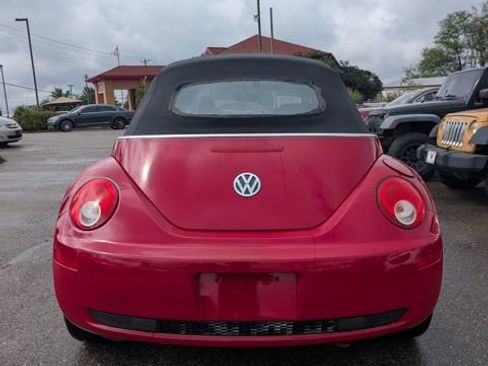 Used 2008 Volkswagen Beetle SE image 5