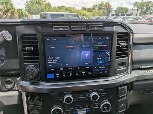 Used 2024 Ford F250 Lariat w/ Lariat Ultimate Package AWD/4WD image 18