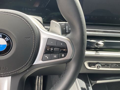 Used 2025 BMW X5 sDrive40i w/ M Sport Package image 29