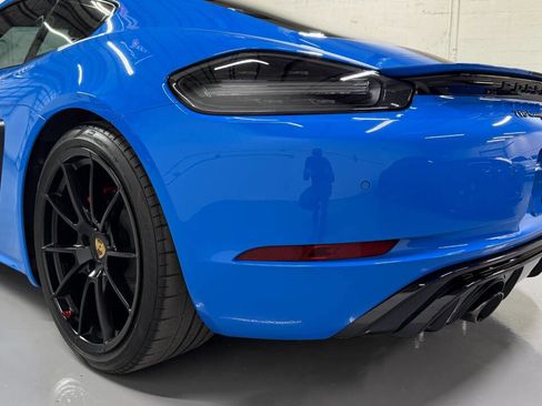 Used 2022 Porsche 718 Cayman GTS RWD image 22