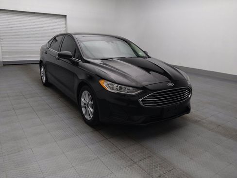 Used 2020 Ford Fusion SE FWD image 13