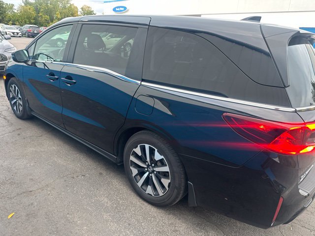 Used 2025 Honda Odyssey EX-L image 3