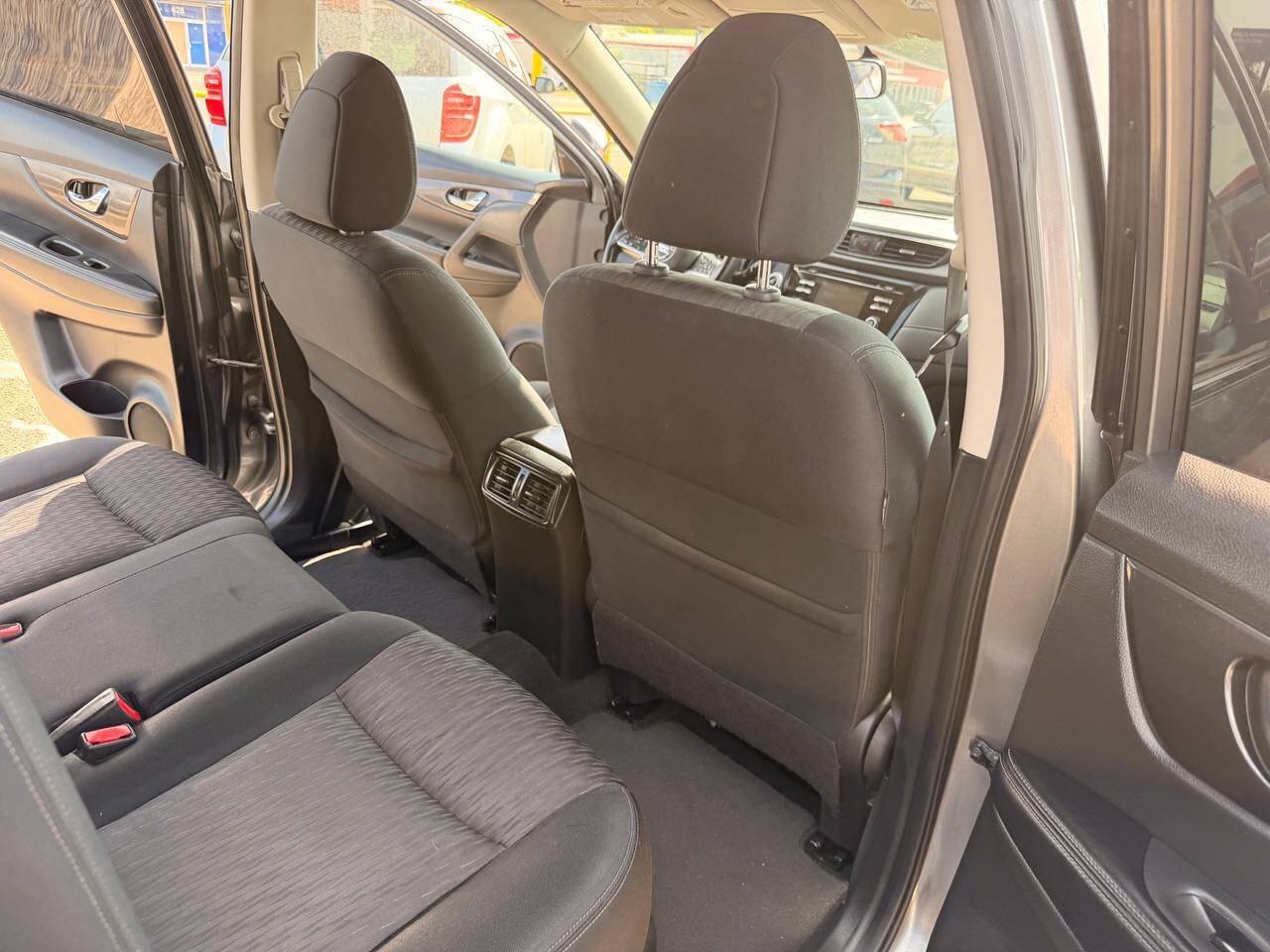 Used 2017 Nissan Rogue SV FWD image 16
