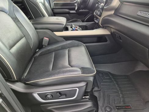 Used 2019 RAM 1500 Laramie AWD/4WD image 34