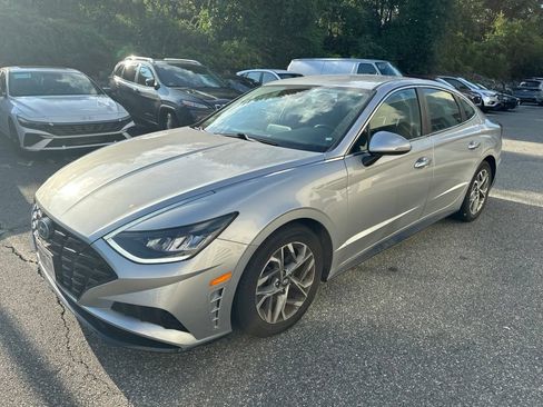Used 2020 Hyundai Sonata SEL w/ Convenience Package FWD image 3