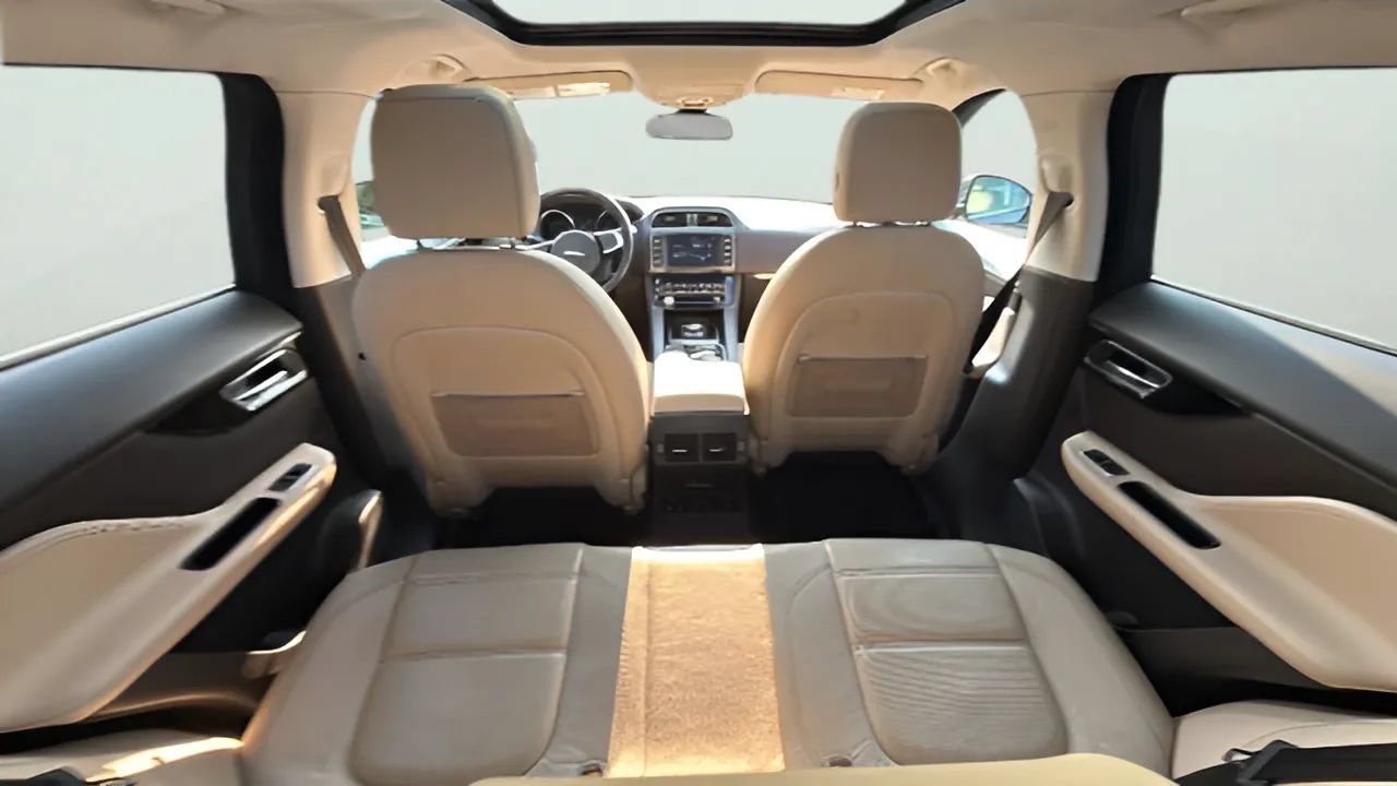 Used 2018 Jaguar F-PACE Prestige AWD/4WD image 8