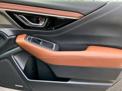 Used 2022 Subaru Outback Touring w/ Popular Package #2 image 21