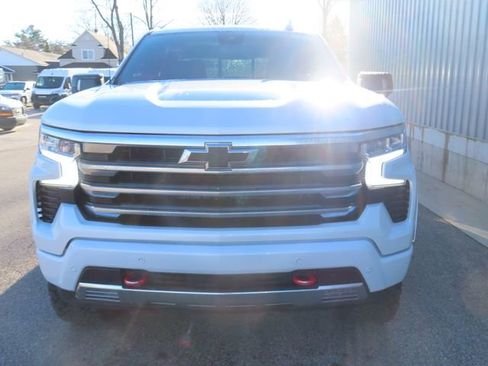 Used 2024 Chevrolet Silverado 1500 High Country AWD/4WD image 13