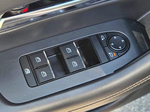Certified 2024 MAZDA CX-90 Plug-In Hybrid w/ Preferred AWD/4WD image 23