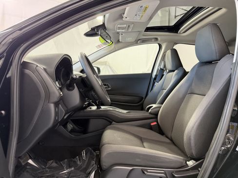 Used 2019 Honda HR-V EX image 10