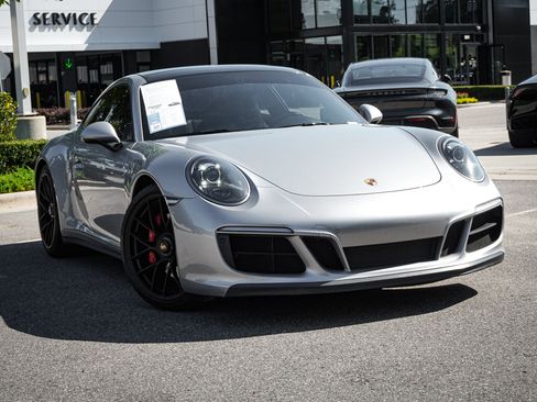 Used 2019 Porsche 911 Carrera GTS RWD image 2
