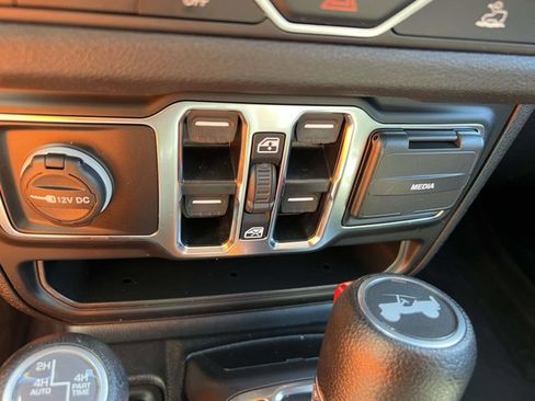 Used 2024 Jeep Wrangler Sport S w/ Convenience Group image 27