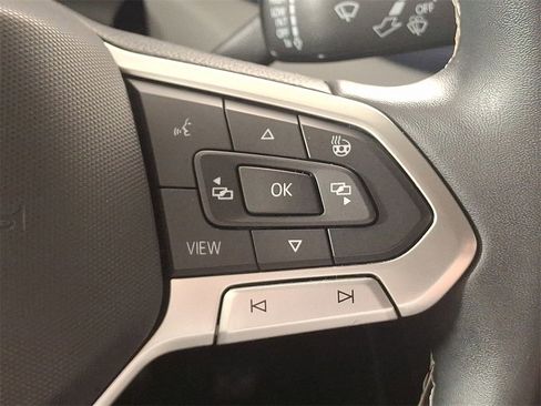 Used 2022 Volkswagen Taos SE w/ IQ.Drive SE Package image 21