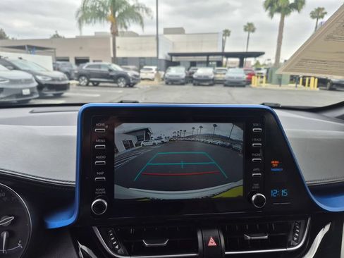 Used 2019 Toyota C-HR XLE FWD image 21