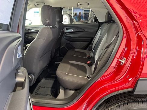 Used 2026 Chevrolet TrailBlazer LT w/ LT Cold Weather Package FWD image 8