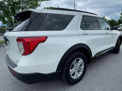 Certified 2023 Ford Explorer XLT w/ Equipment Group 202A AWD/4WD image 2